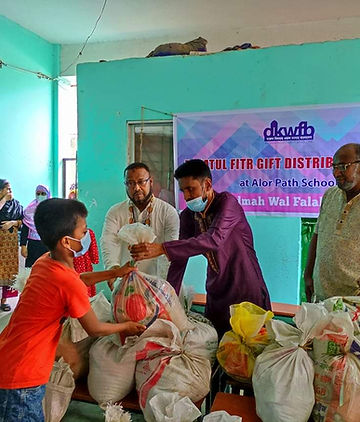 eid ul fitr distribution